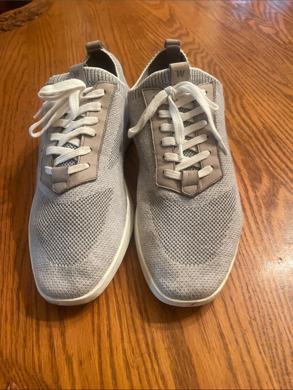 Men's Lightweight Knit Lace-Up Sneakers in Light Gray